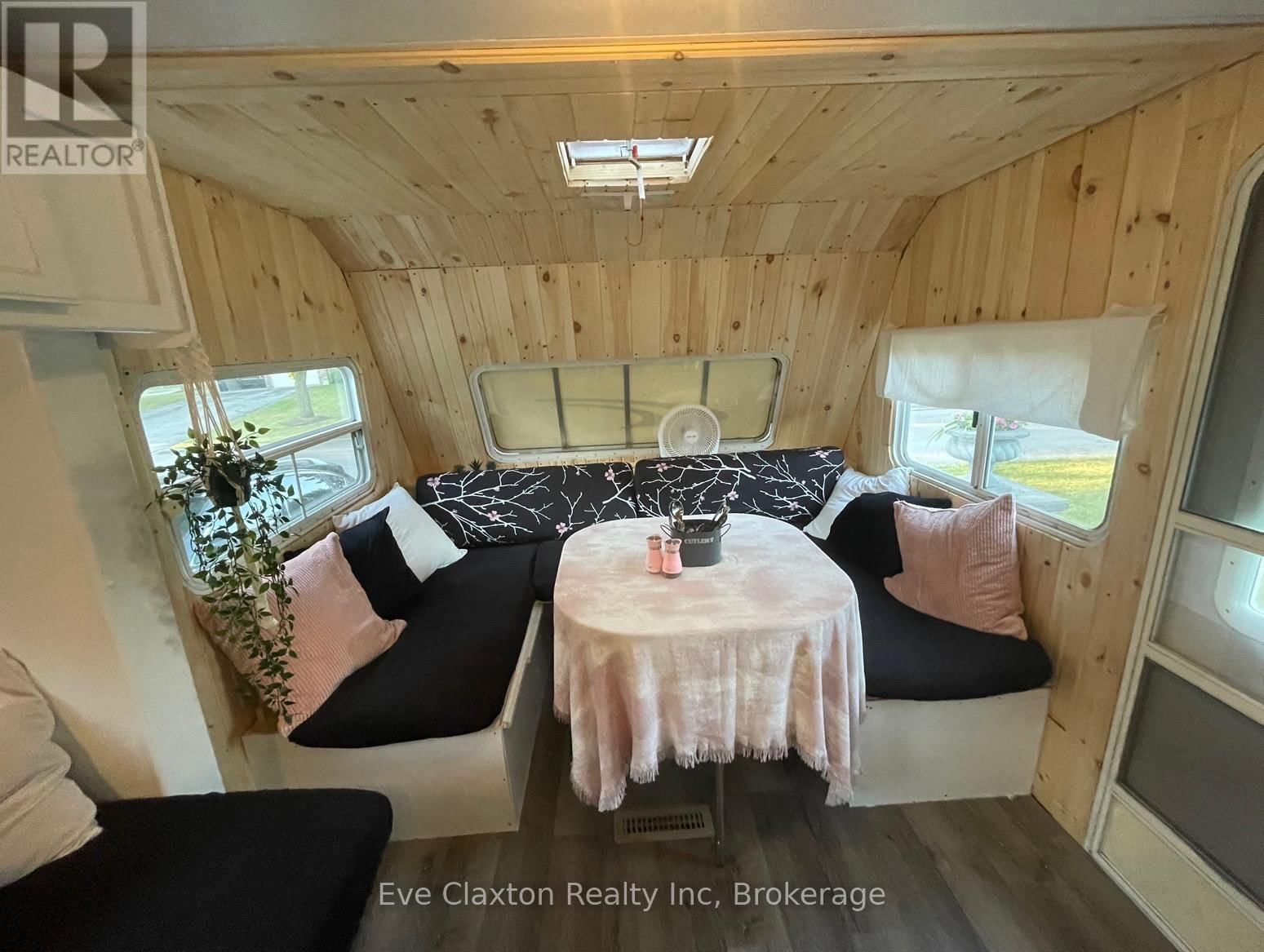 CAMERON DRIVE Image 12