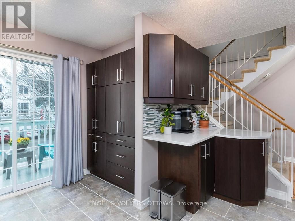 31 CASTLEGREEN PRIVATE Image 12