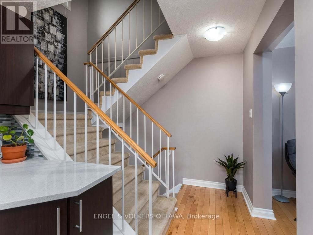 31 CASTLEGREEN PRIVATE Image 14