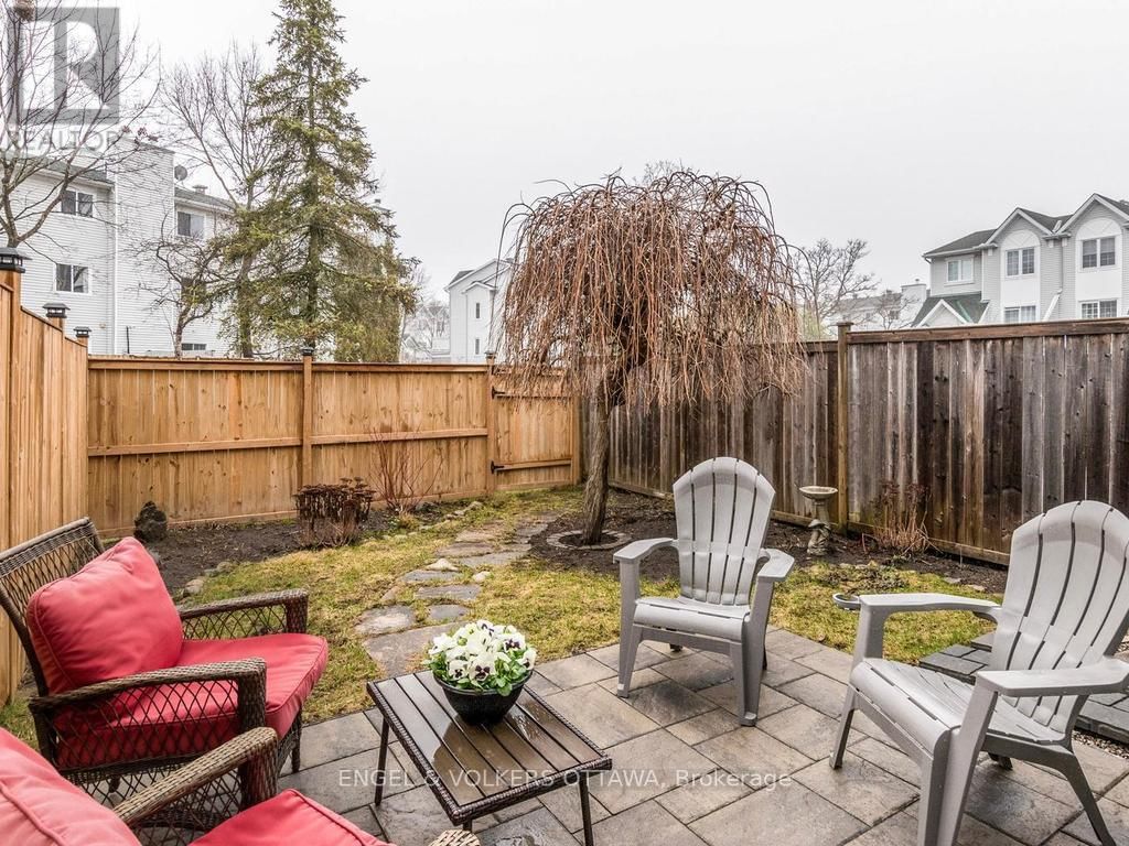 31 CASTLEGREEN PRIVATE Image 25