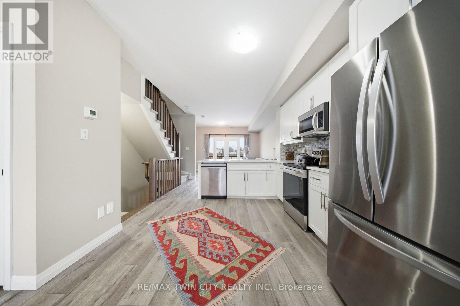 46 - 720 GREY STREET Image 11