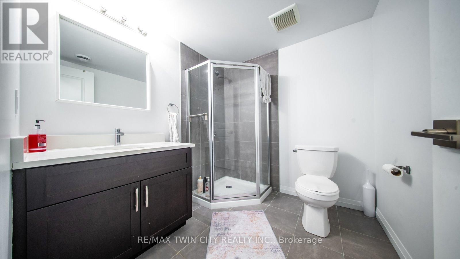 46 - 720 GREY STREET Image 19