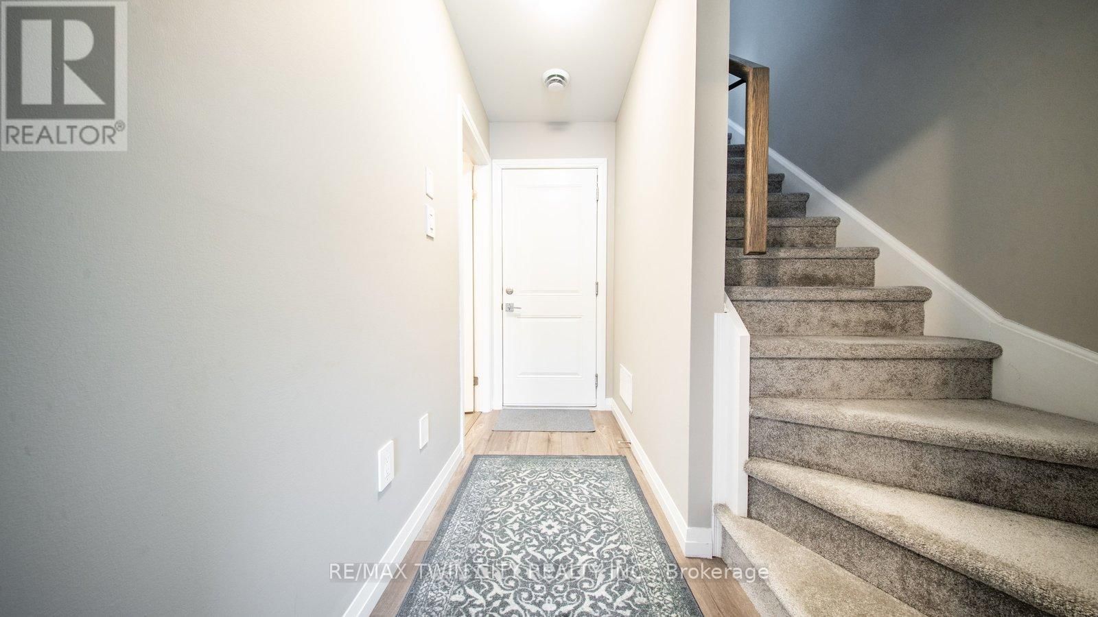 46 - 720 GREY STREET Image 6