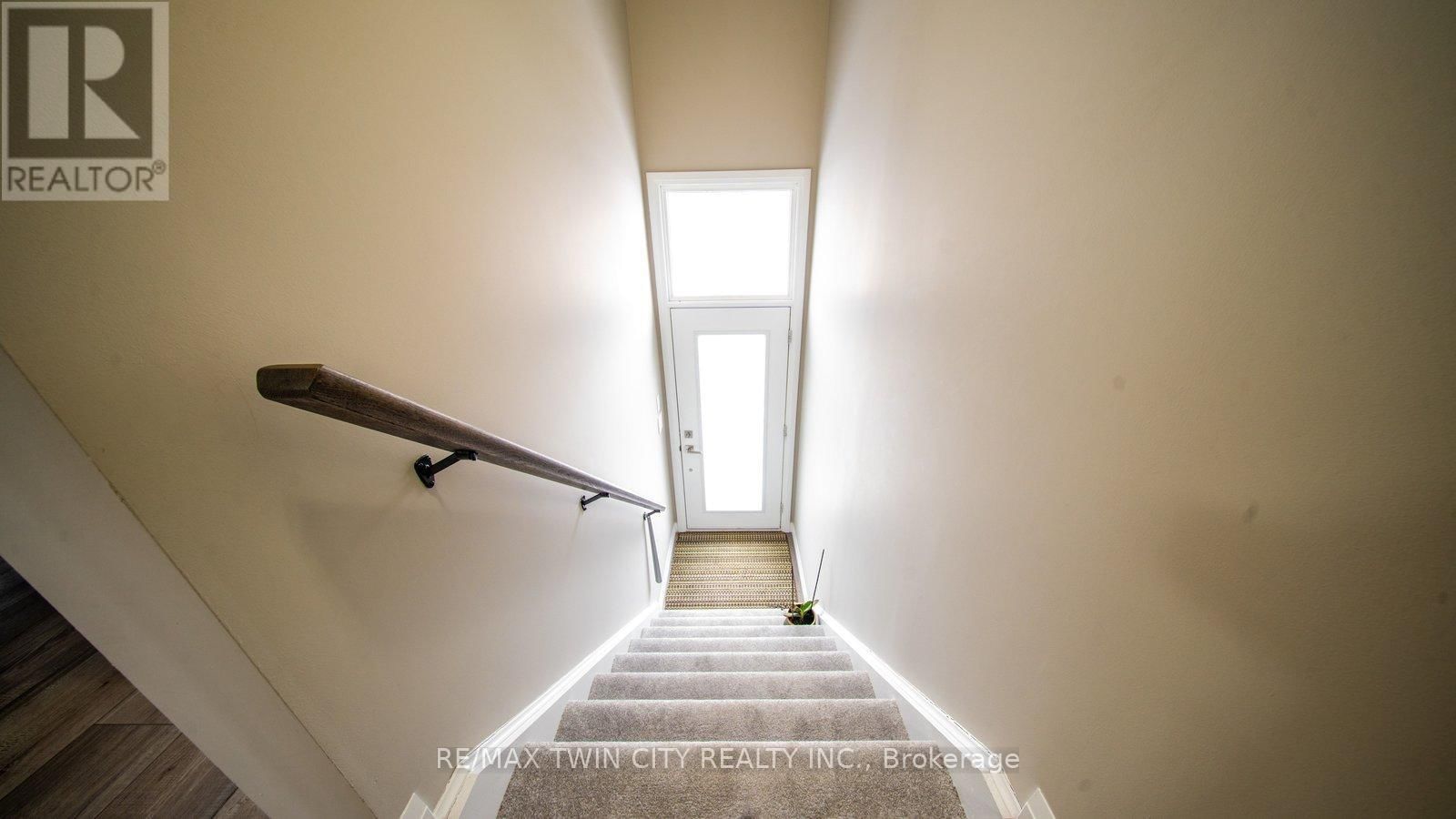 46 - 720 GREY STREET Image 9