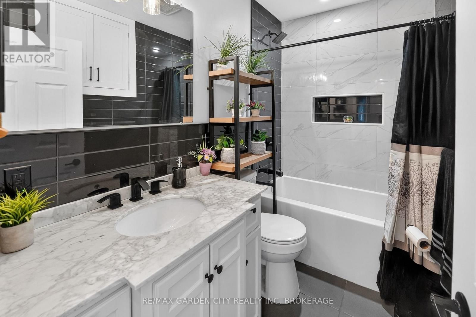 77 BALMORAL AVENUE Image 26