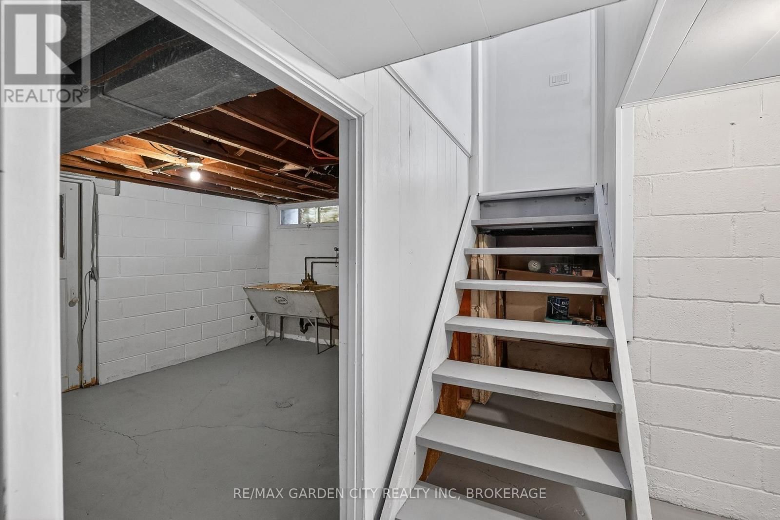 77 BALMORAL AVENUE Image 36