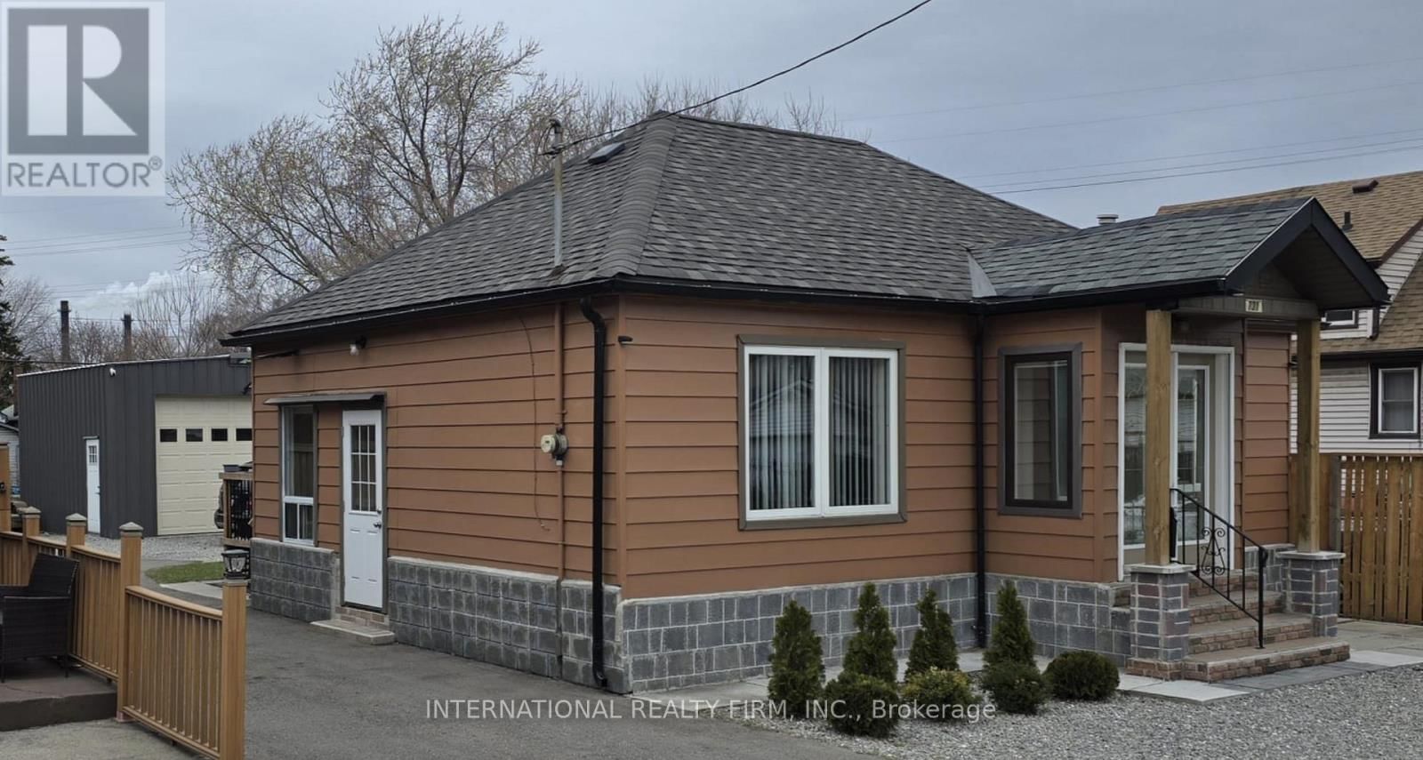 731 KNOX AVENUE Image 1