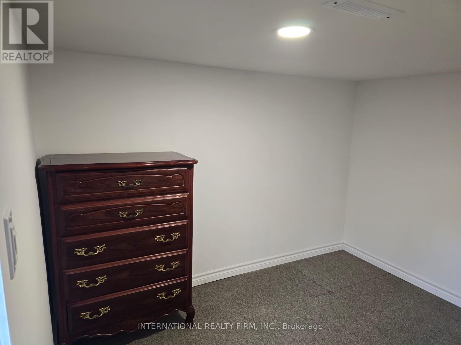 731 KNOX AVENUE Image 28