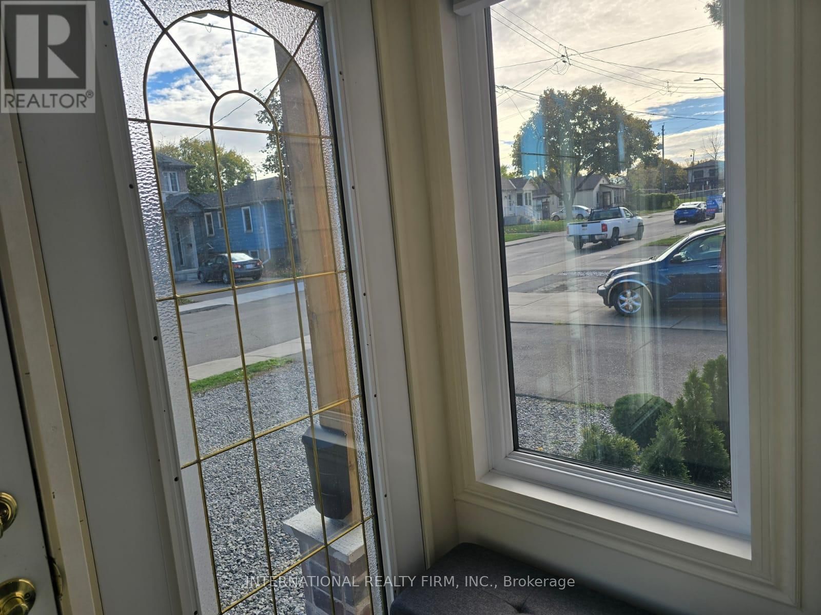 731 KNOX AVENUE Image 9