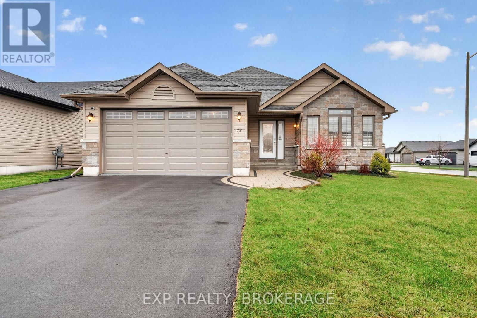 79 DEACON PLACE Image 1