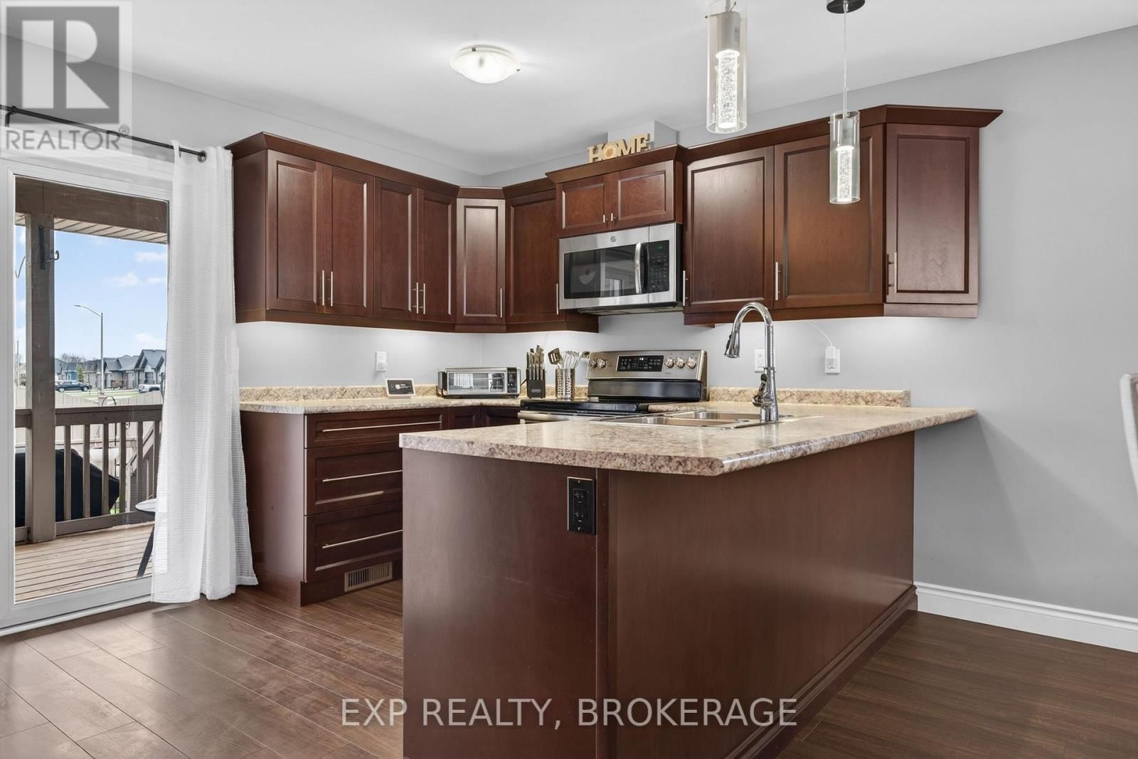 79 DEACON PLACE Image 12