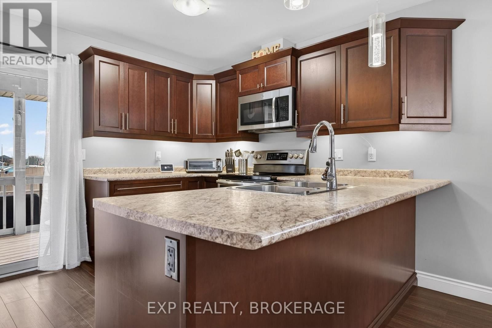 79 DEACON PLACE Image 13