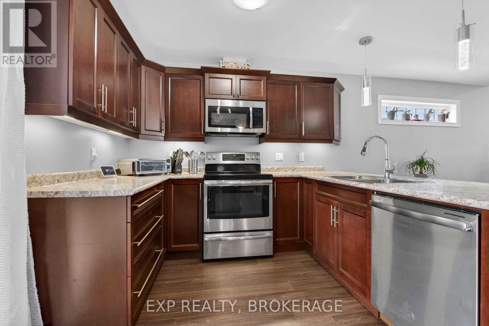 79 DEACON PLACE Image 14