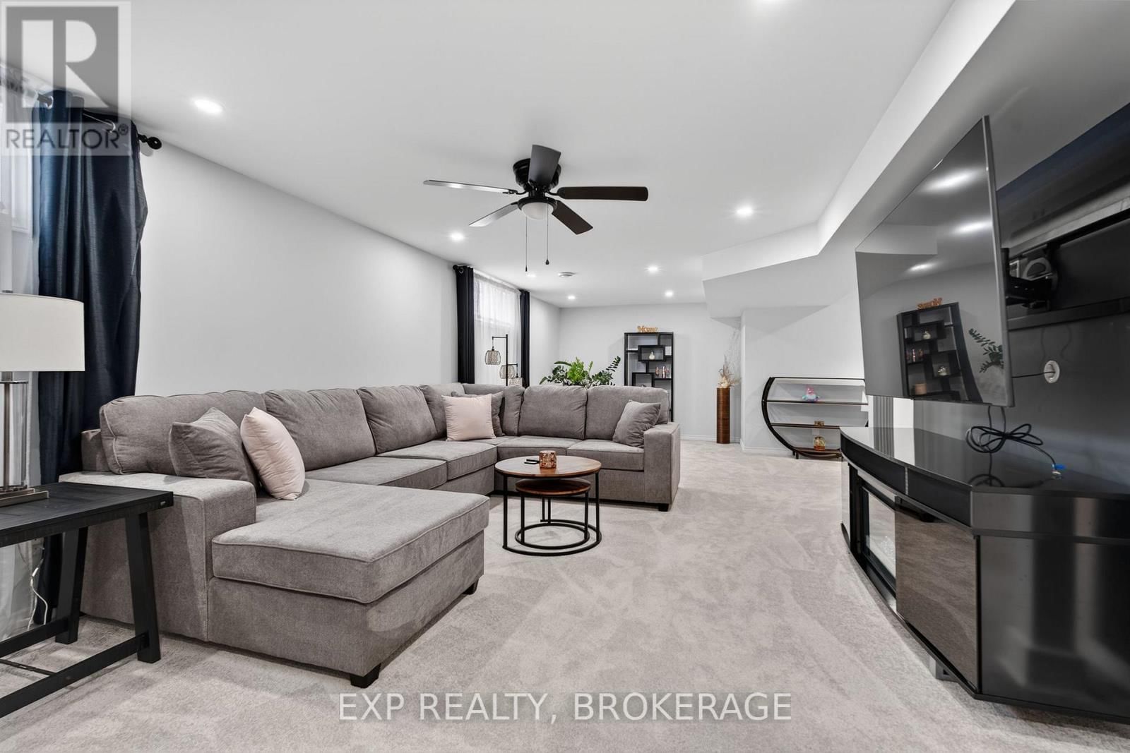 79 DEACON PLACE Image 24