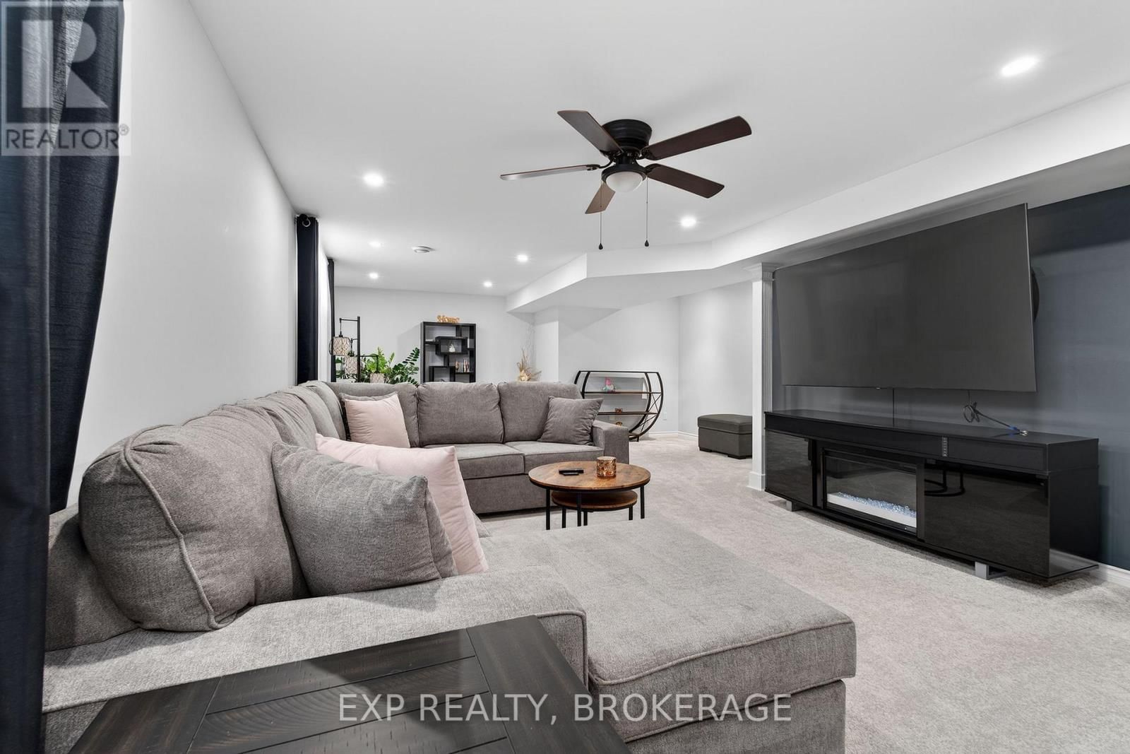 79 DEACON PLACE Image 25