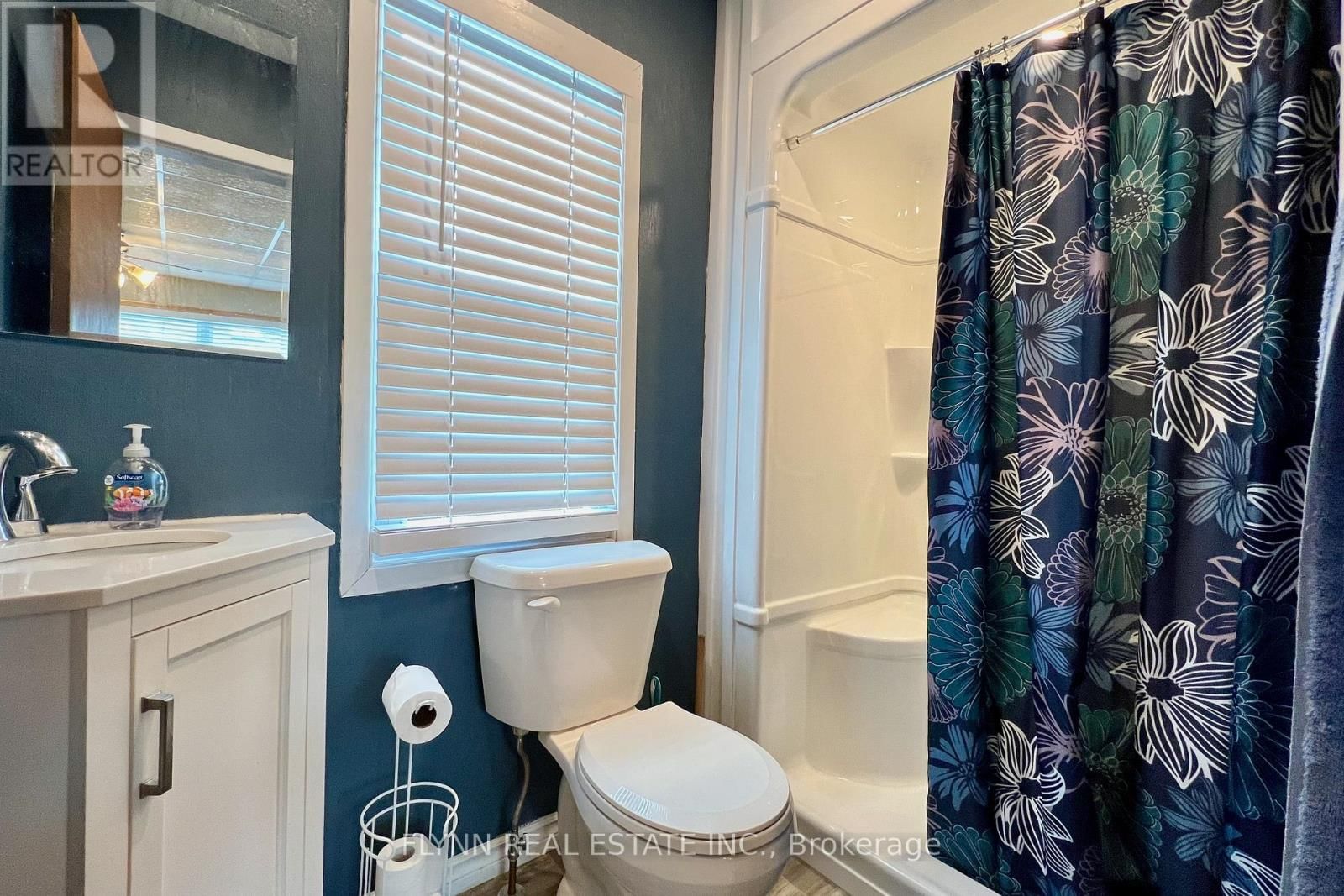 6594 BARKER STREET Image 13