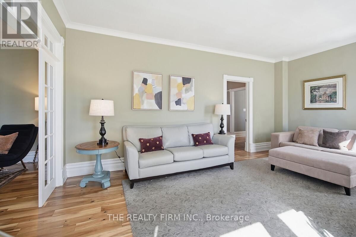 422 GREENFIELD STREET Image 12