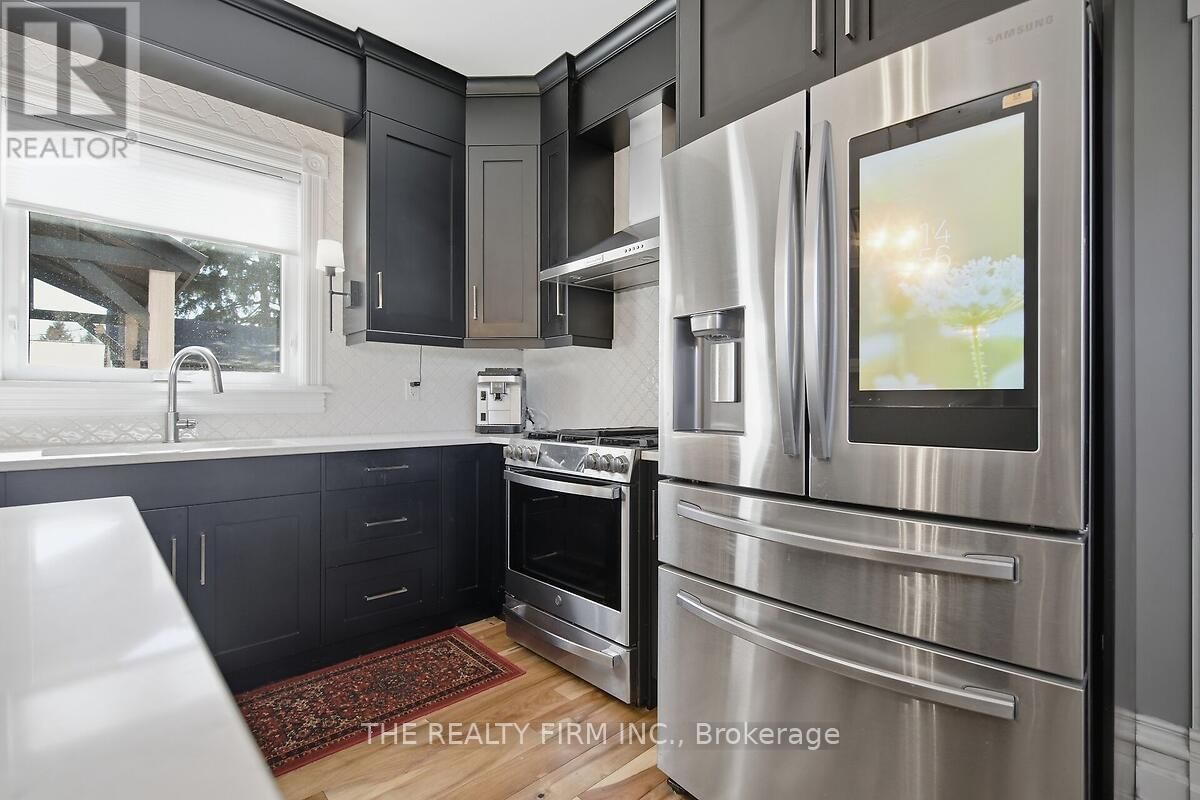 422 GREENFIELD STREET Image 17