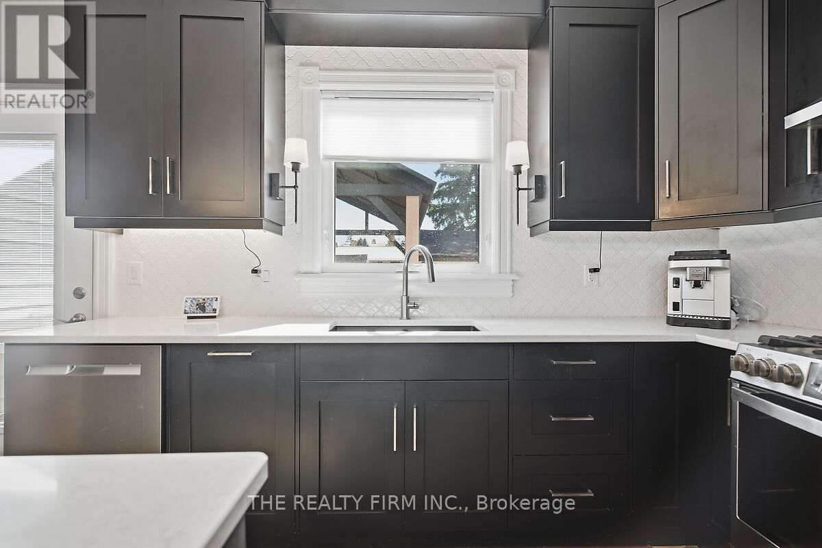 422 GREENFIELD STREET Image 18