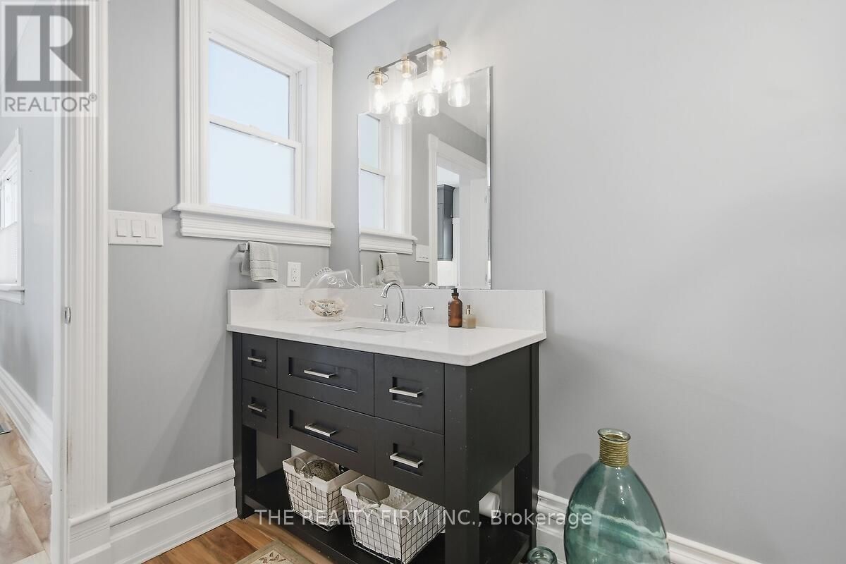 422 GREENFIELD STREET Image 21