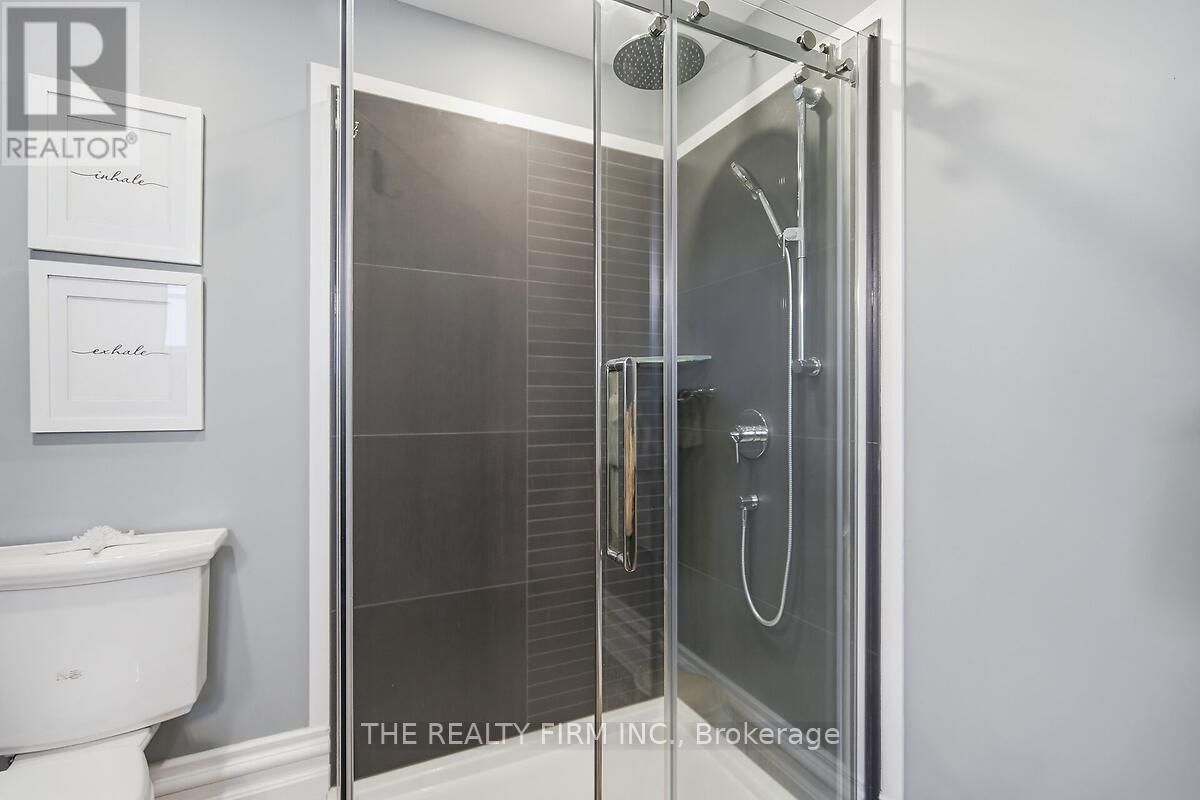 422 GREENFIELD STREET Image 22