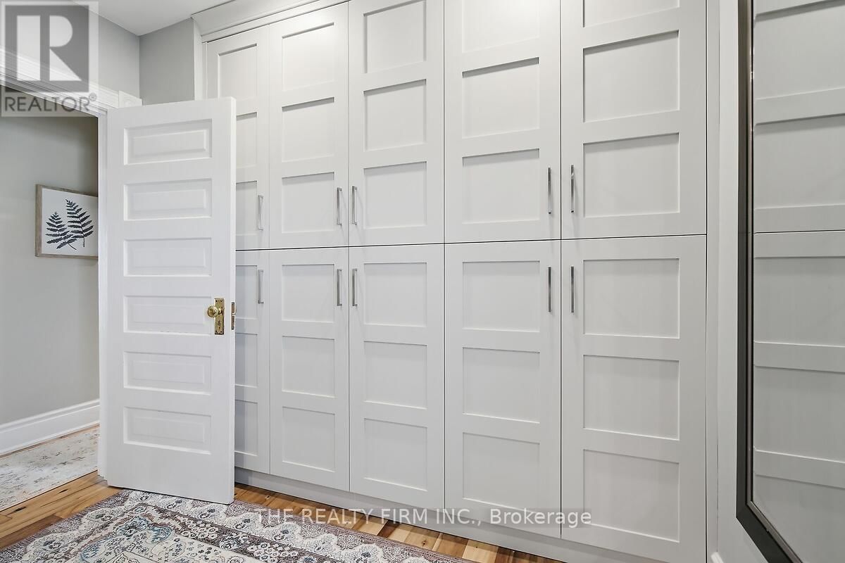 422 GREENFIELD STREET Image 34