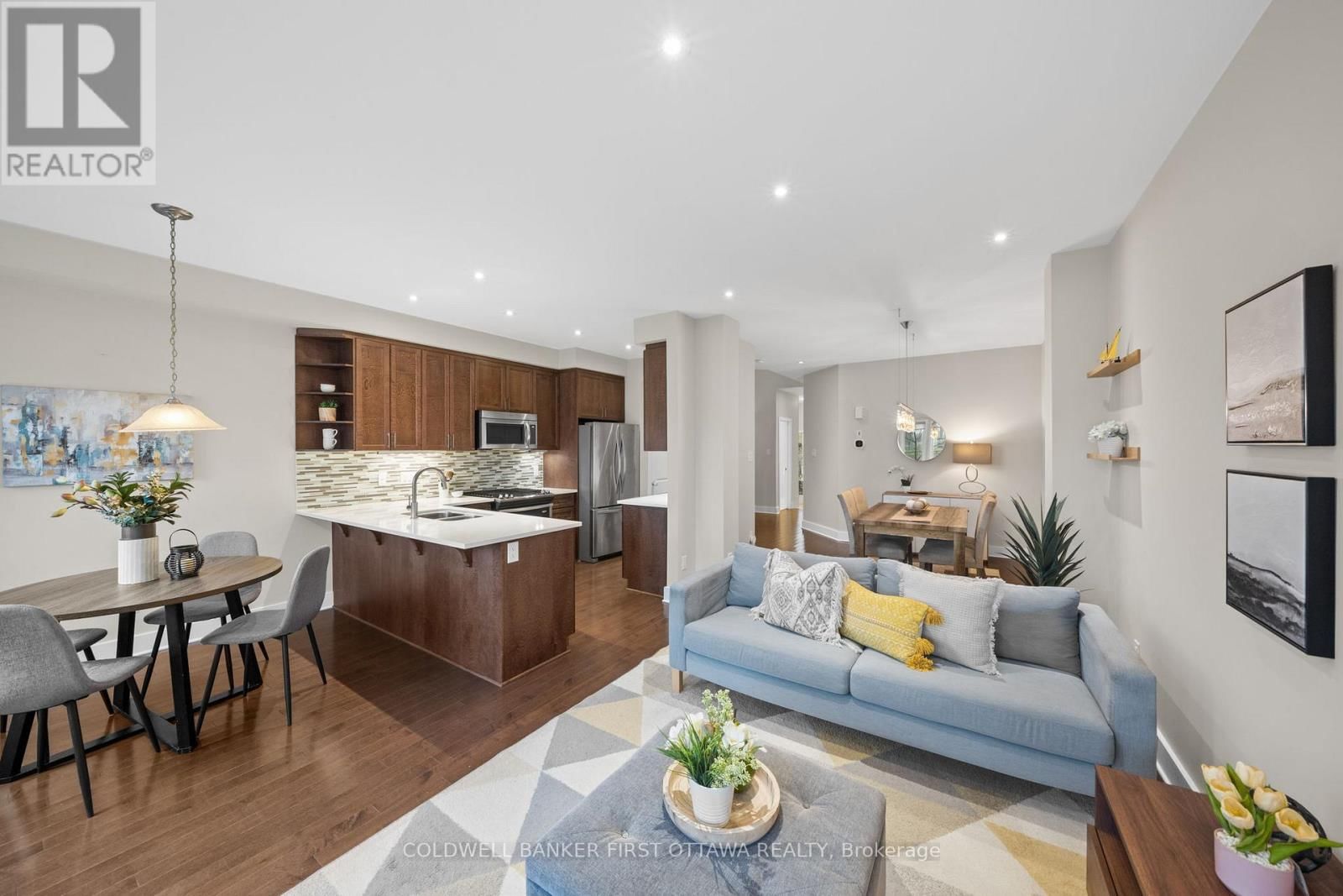 278 FERGUS CRESCENT Image 10