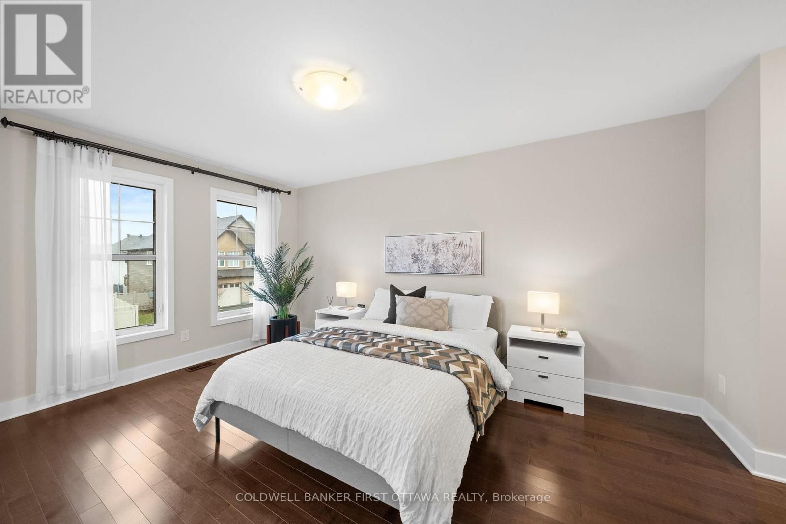 278 FERGUS CRESCENT Image 16