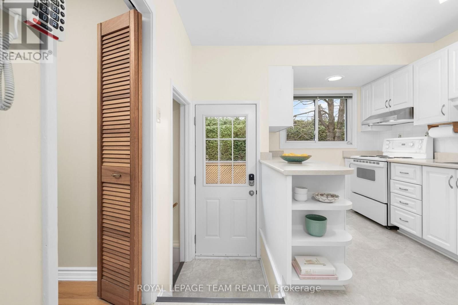 30 ELMSLEY CRESCENT Image 19