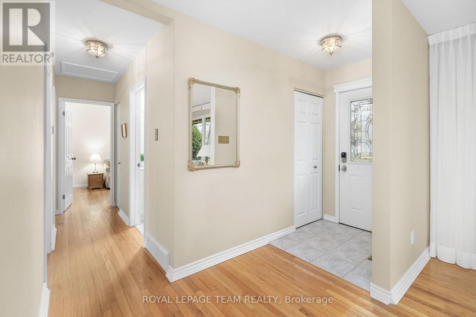 30 ELMSLEY CRESCENT Image 22