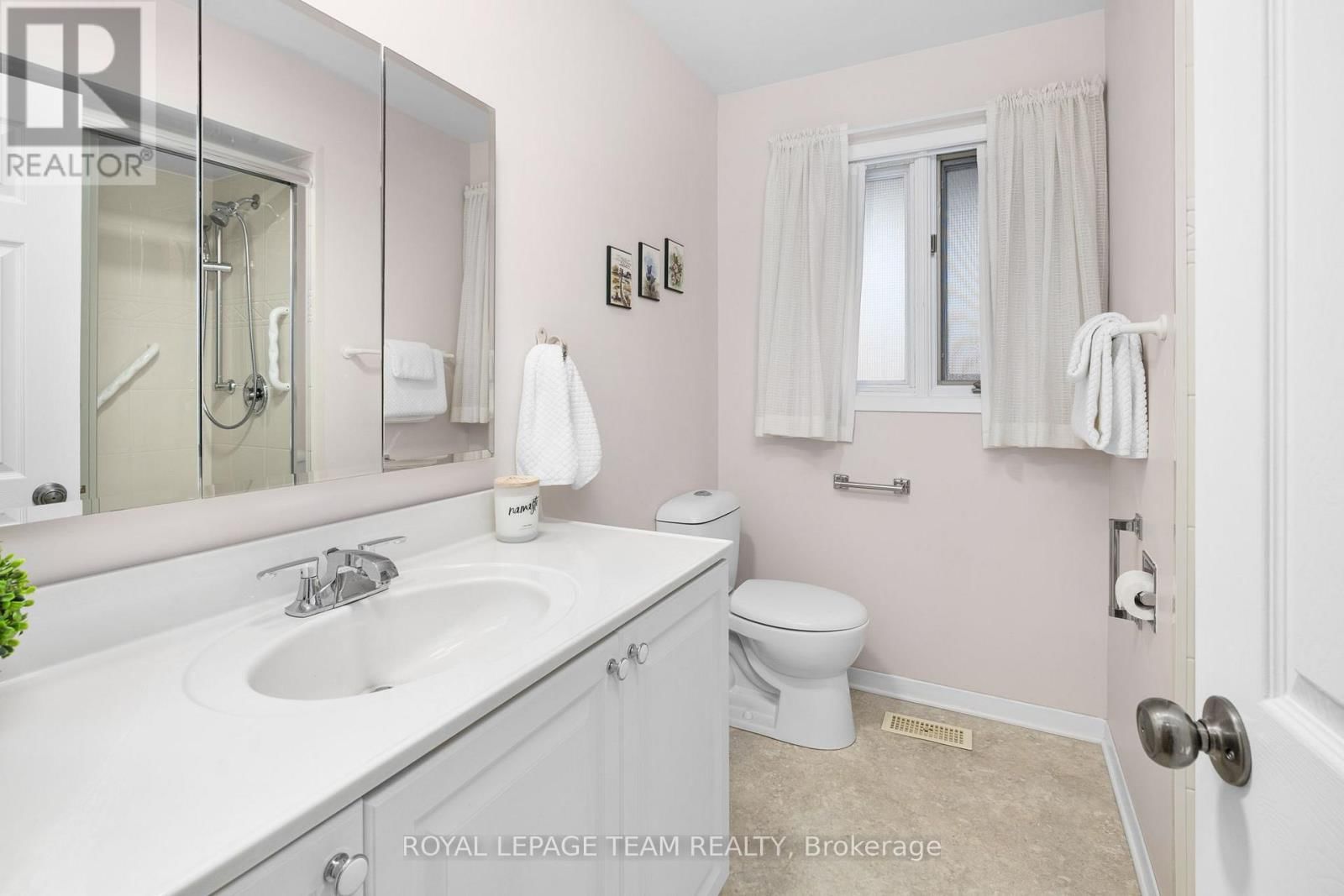 30 ELMSLEY CRESCENT Image 30