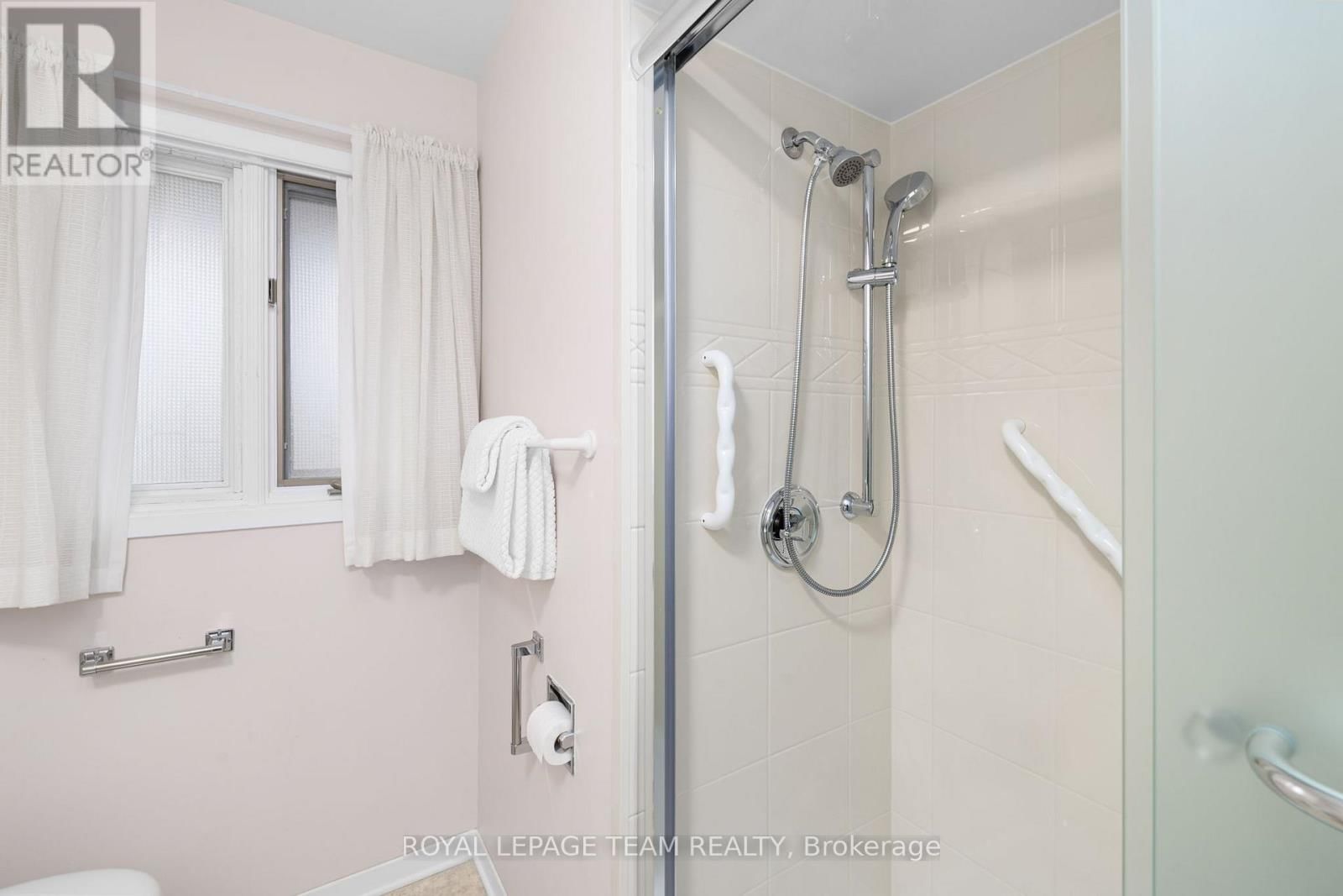 30 ELMSLEY CRESCENT Image 31