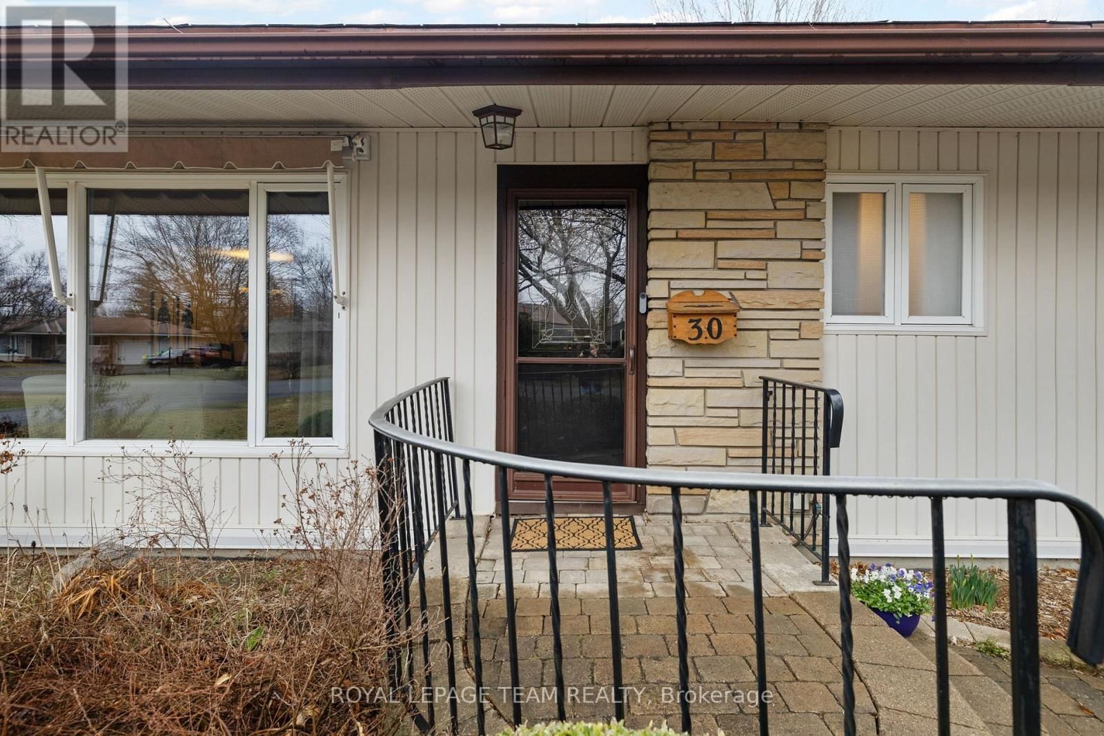 30 ELMSLEY CRESCENT Image 4