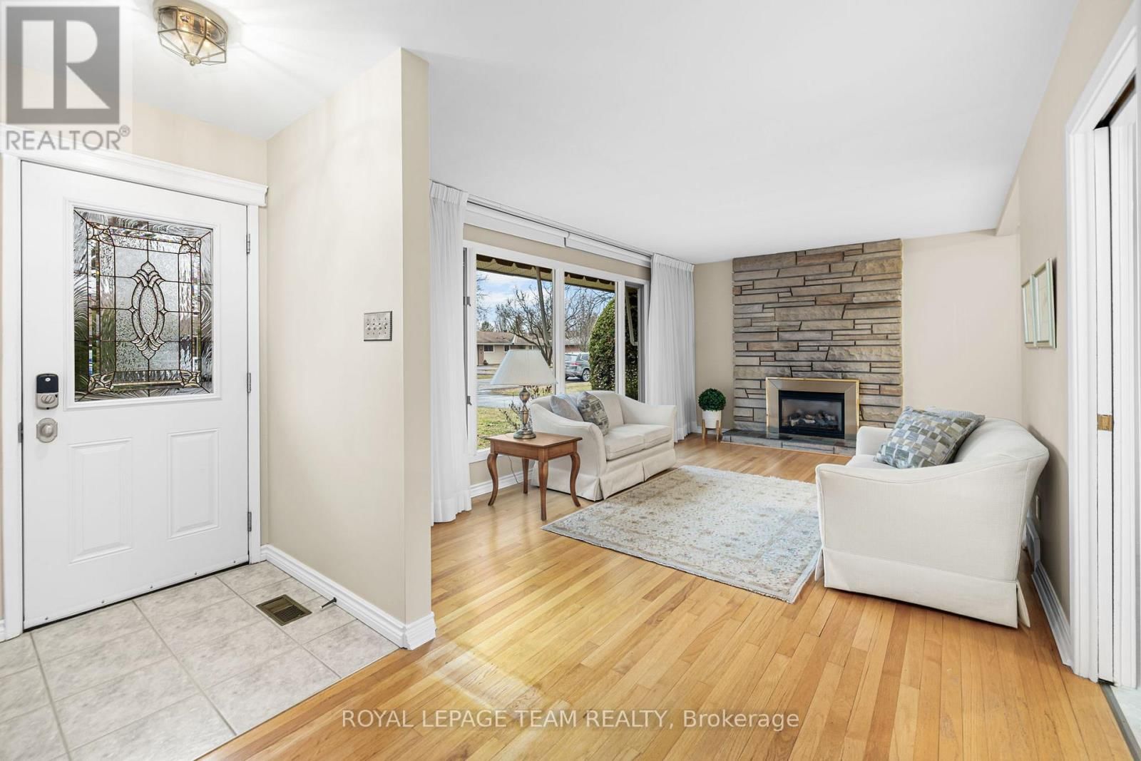 30 ELMSLEY CRESCENT Image 5