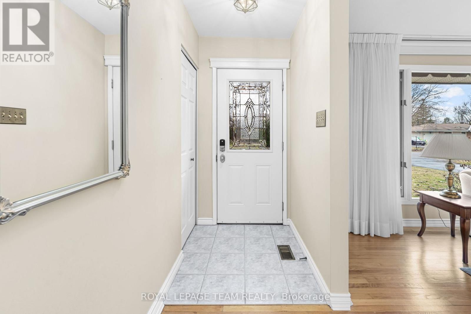 30 ELMSLEY CRESCENT Image 6