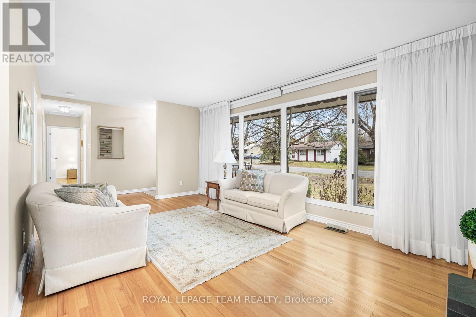 30 ELMSLEY CRESCENT Image 9