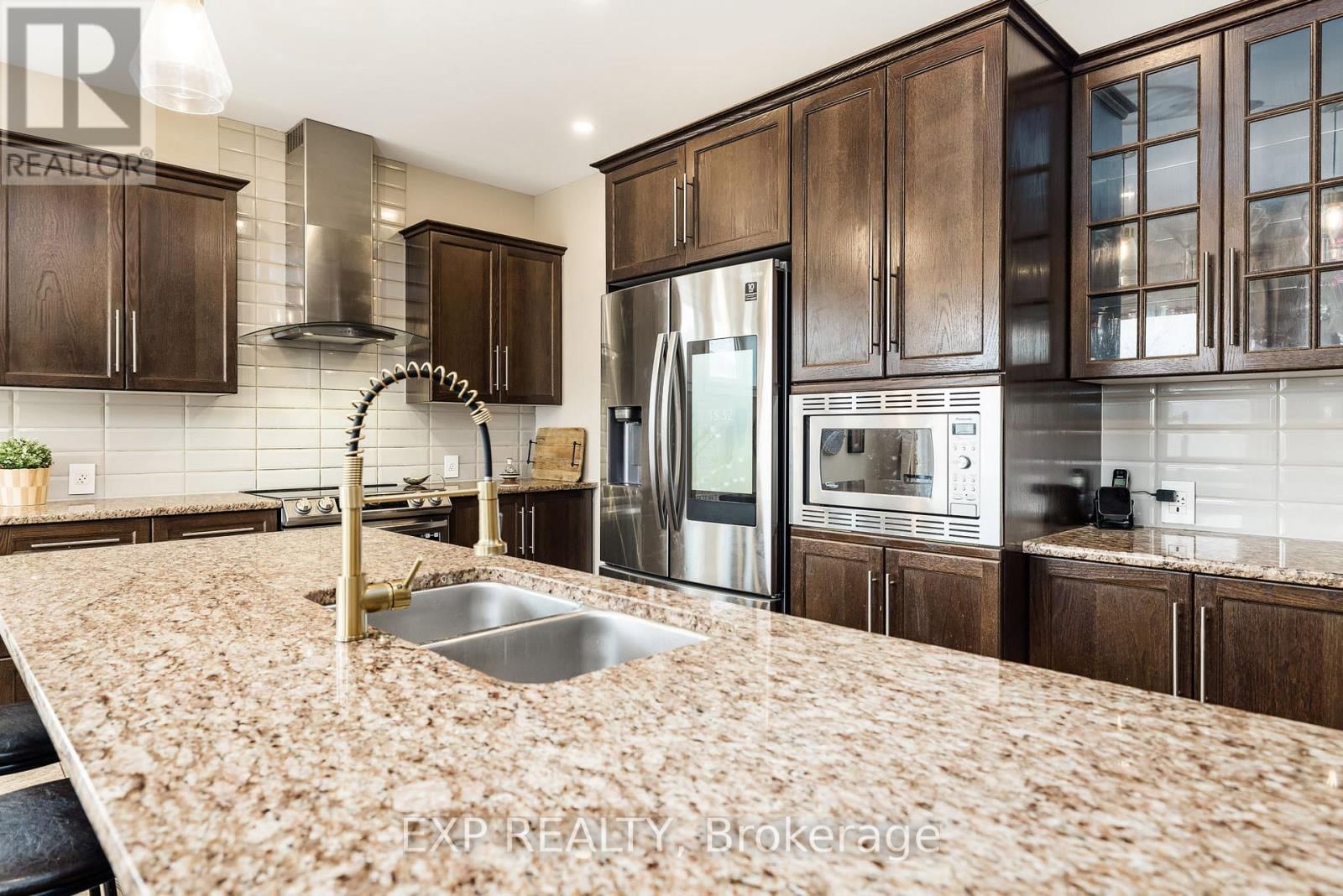 119 RIDDELL STREET Image 10