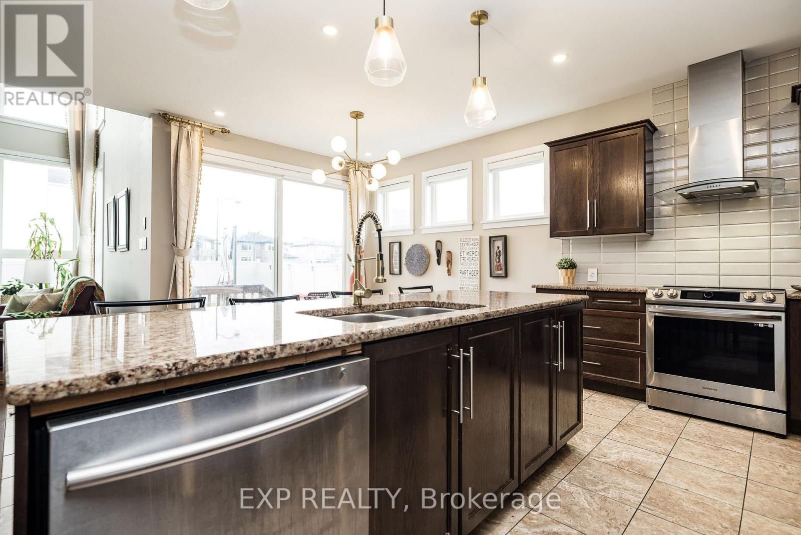 119 RIDDELL STREET Image 12