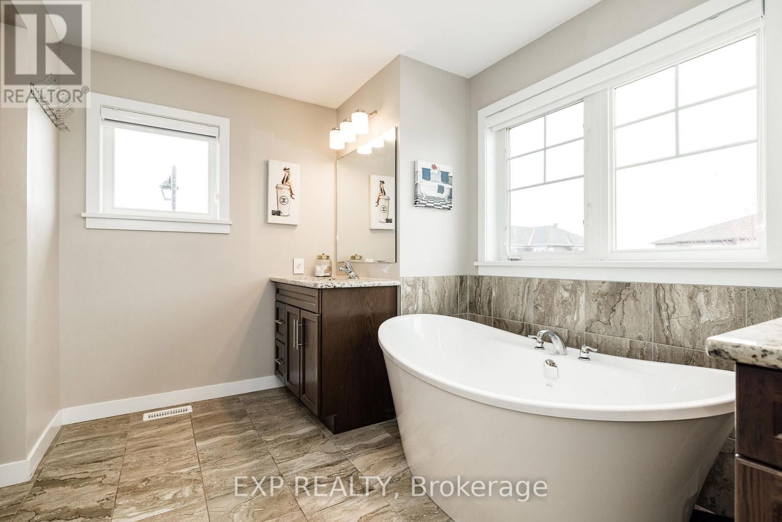 119 RIDDELL STREET Image 32