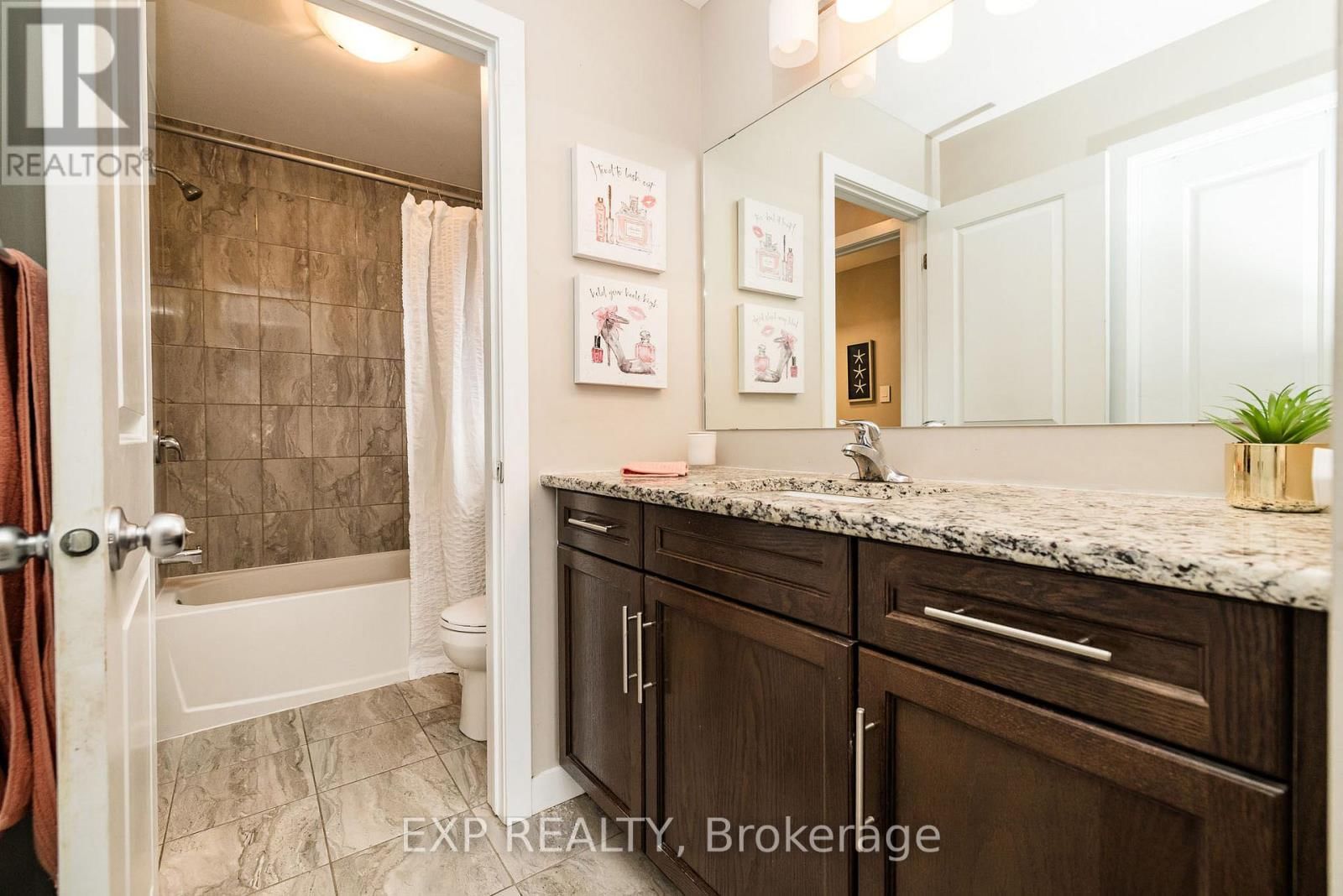 119 RIDDELL STREET Image 38