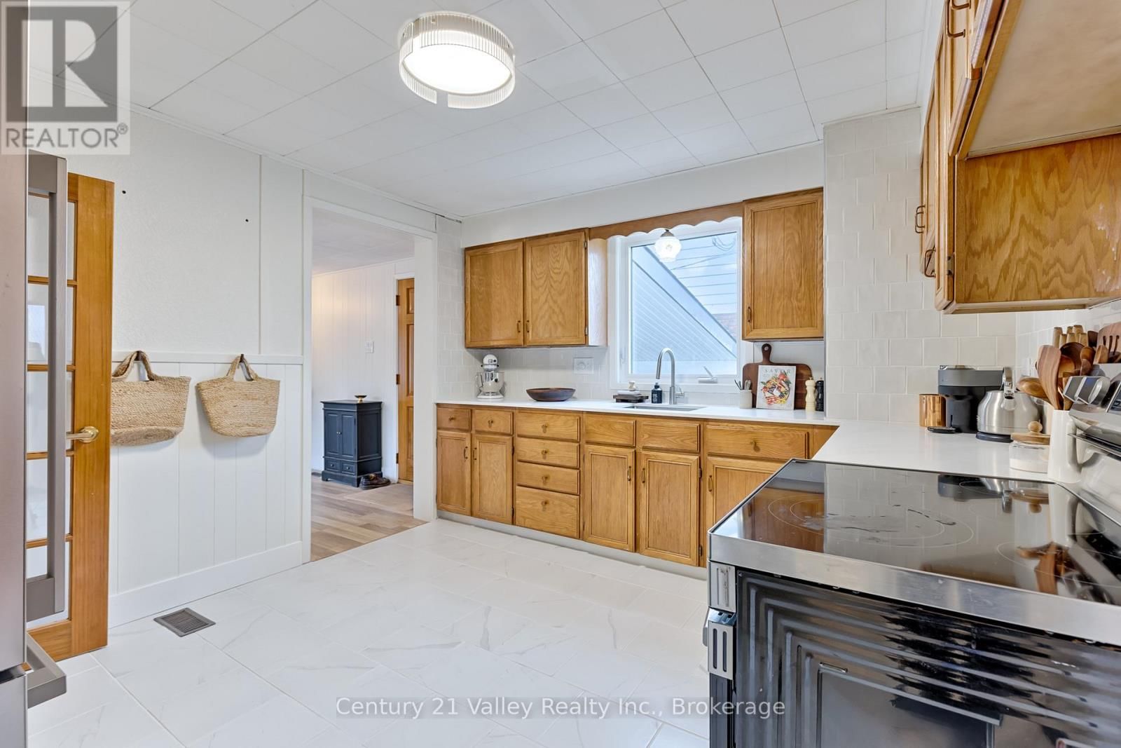 78 GRAHAM AVENUE Image 14