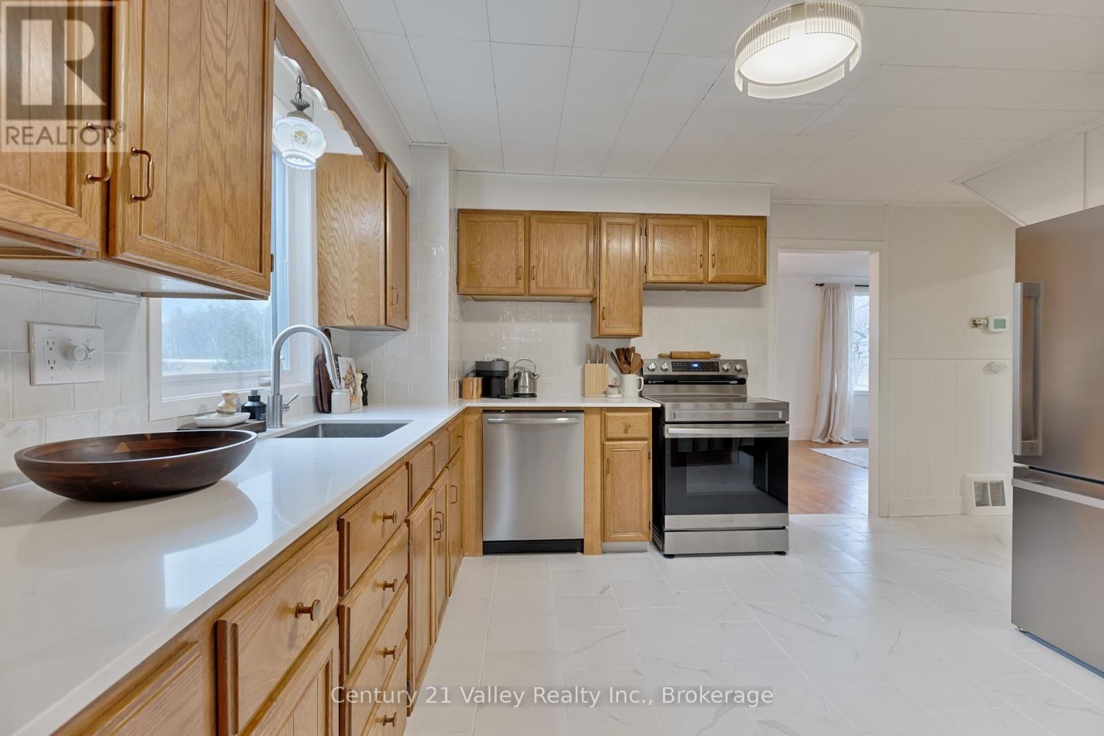 78 GRAHAM AVENUE Image 16