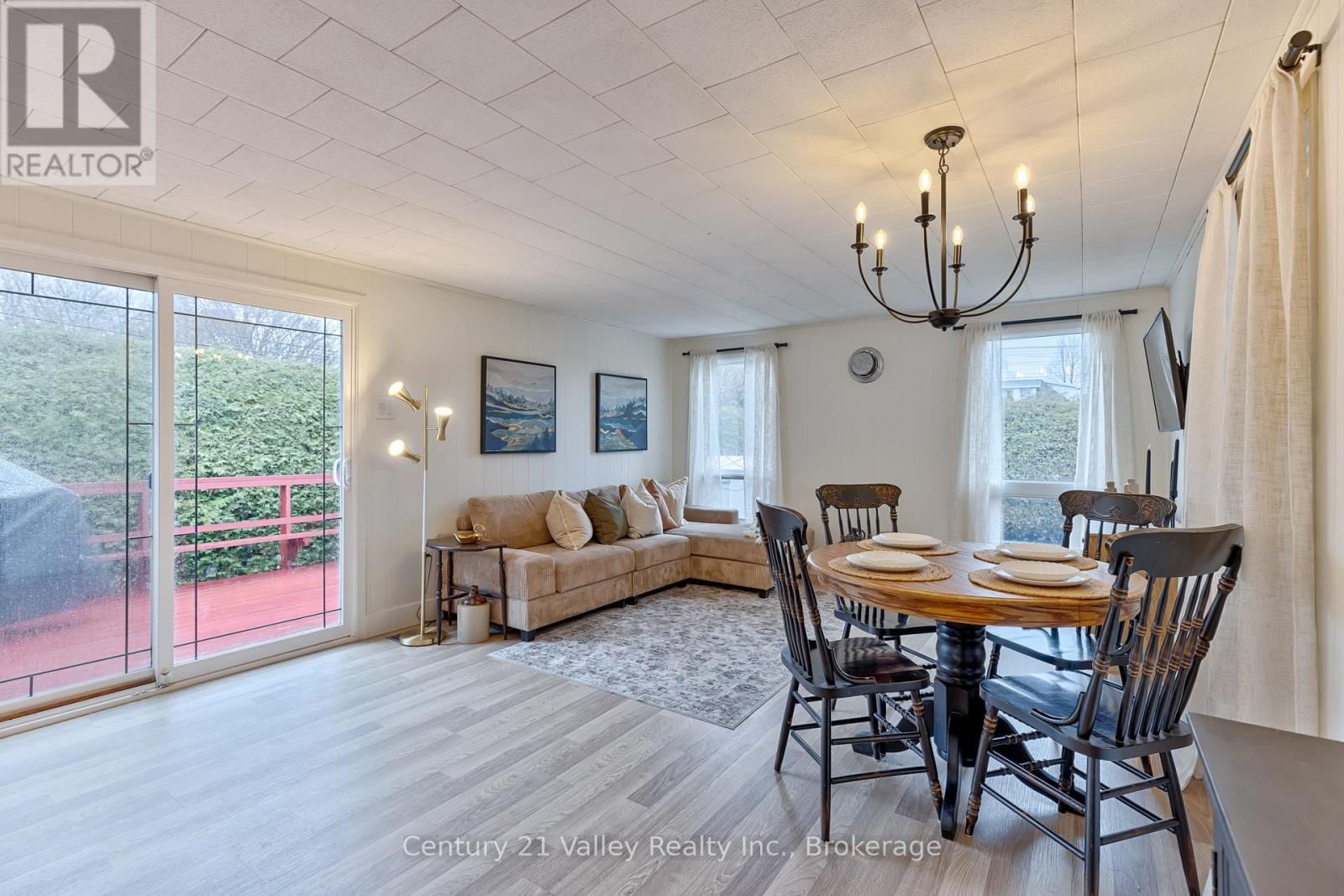 78 GRAHAM AVENUE Image 19