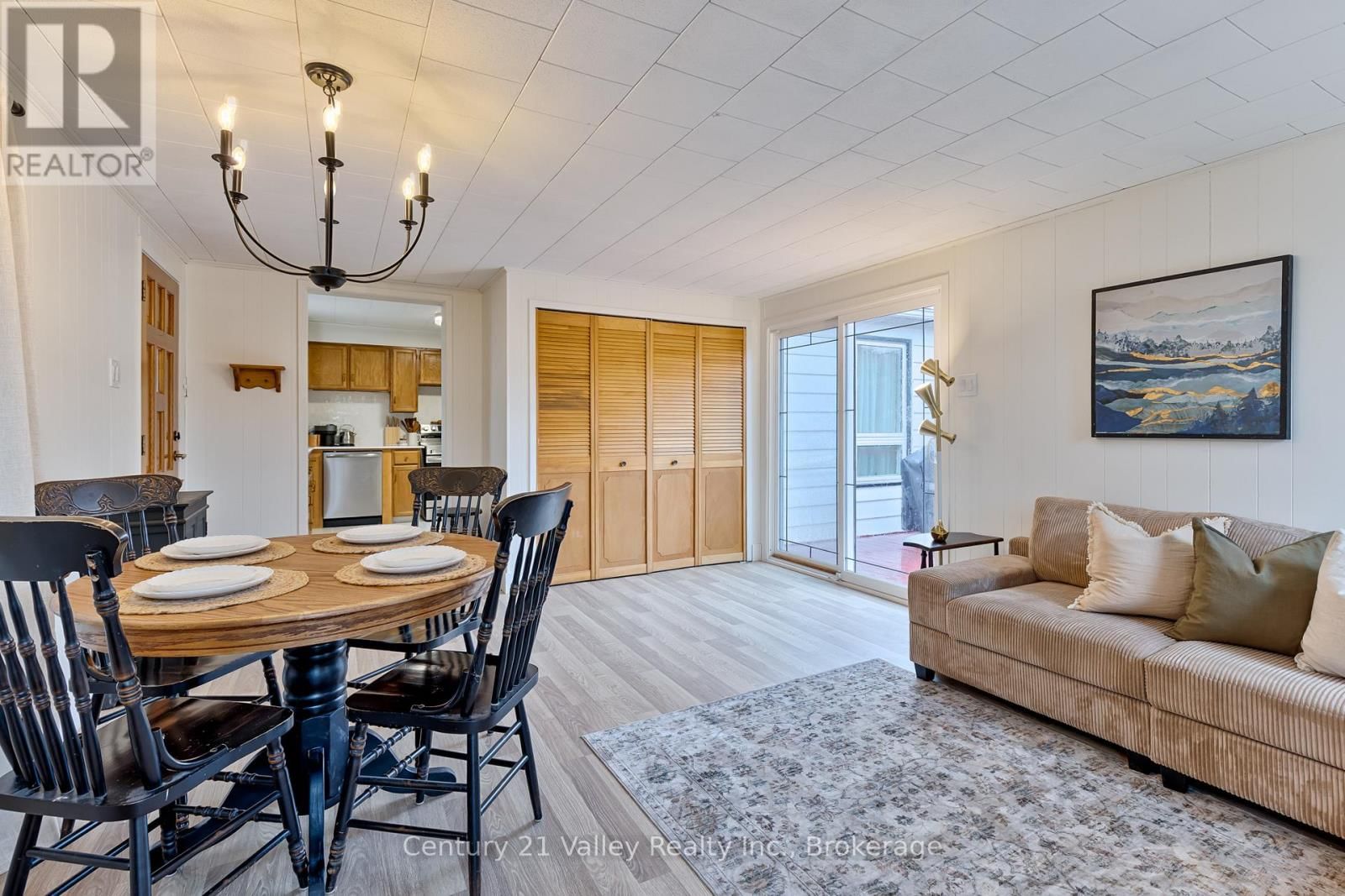 78 GRAHAM AVENUE Image 20