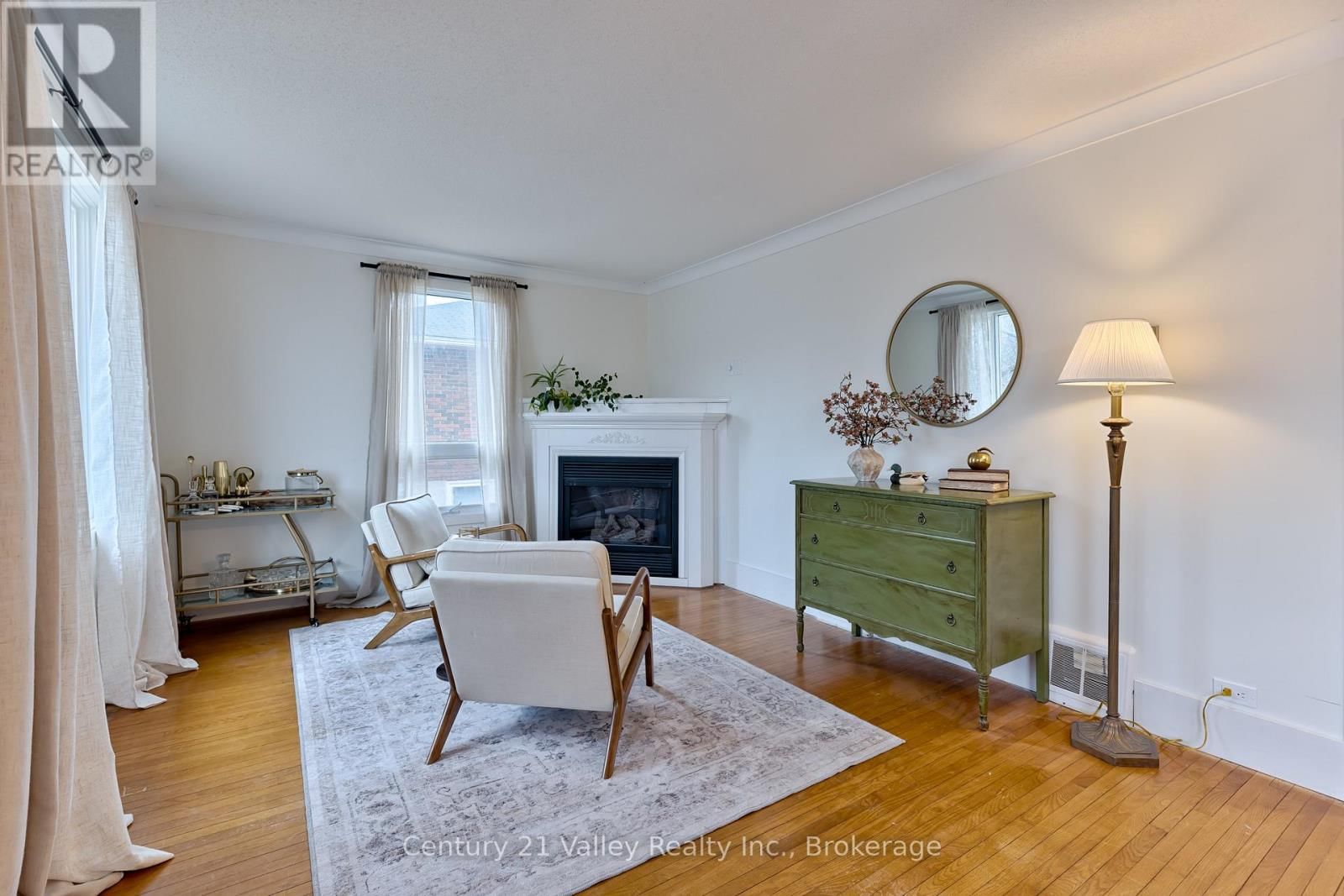 78 GRAHAM AVENUE Image 8