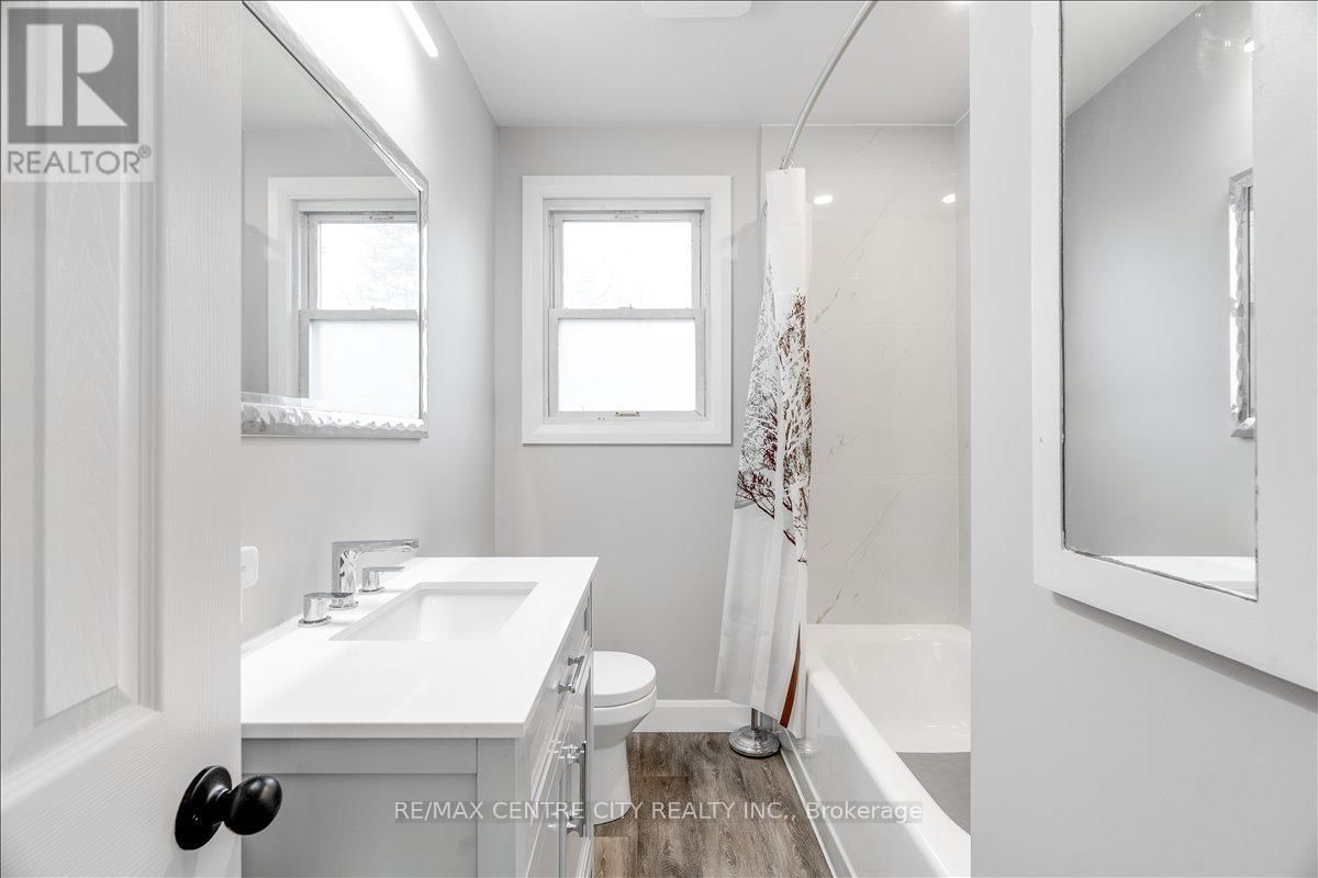 549 VICTORIA STREET Image 15