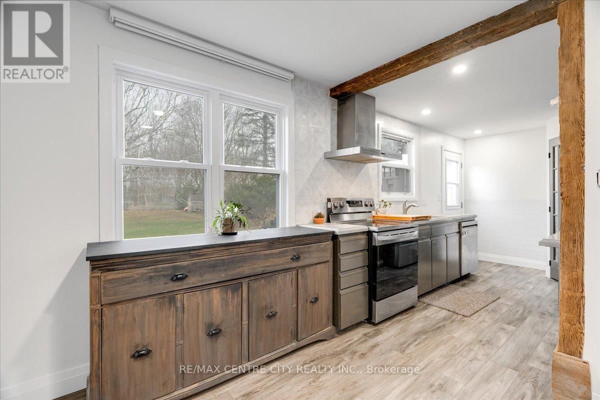 549 VICTORIA STREET Image 9