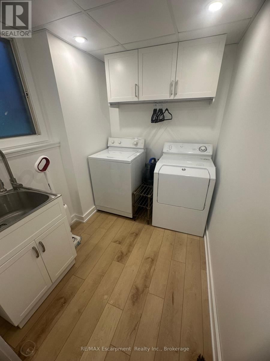 8383 MUNDARE CRESCENT Image 20