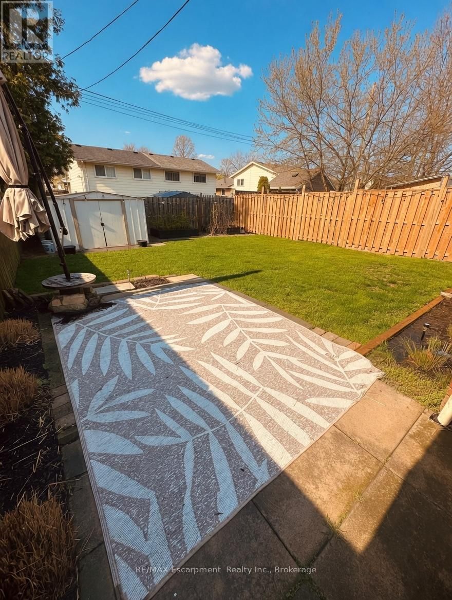 8383 MUNDARE CRESCENT Image 22