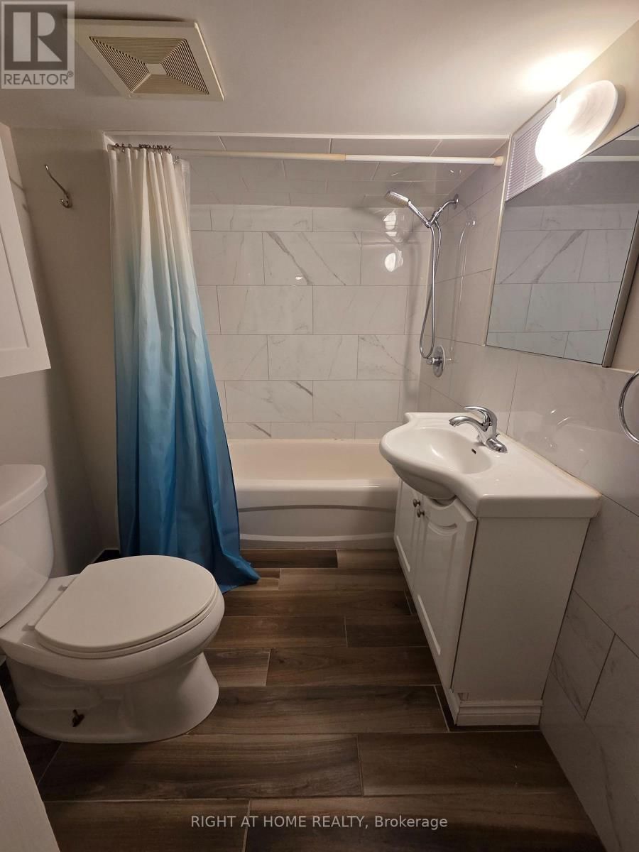 1 - 298 EMERALD STREET NORTH Image 2